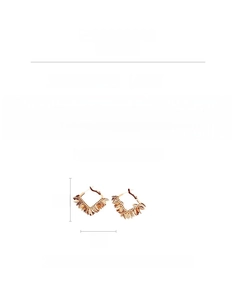 Detail of 18K gold-plated leaf hoop earrings with product dimensions and 6.2g weight
