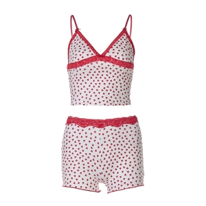Ensemble pyjama femme à motif cœur avec bordure en dentelle rouge sur fond blanc
