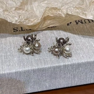 Spider Stud Earrings With Faux Artificial Pearls And Silver Earring Post Vintage Punk Gothic Style Jewelry For Women
