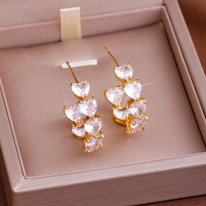 Luxurious Zirconia Heart Shaped Stud Earrings Real Gold Plated Brass Romantic C Hoop Ear Jewelry For Women Wedding Party