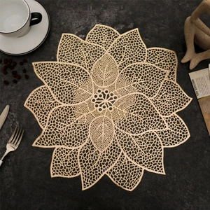 Modern Hollow Floral Table Runner And Placemats PVC Waterproof Heat Resistant Non Slip Metallic Gold For Dining Decor