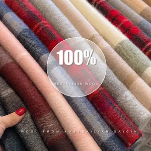 Divers coloris d'écharpes en 100% laine australienne à carreaux rouges britanniques