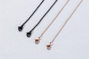 Détails de chaînes en acier inoxydable noir et or rose avec fermoir mousqueton