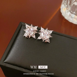 Shiny Zircon Flower Ear Cuff Non Pierced Earrings Copper With Silver Earring Post Snowflake Chic Jewelry For Women