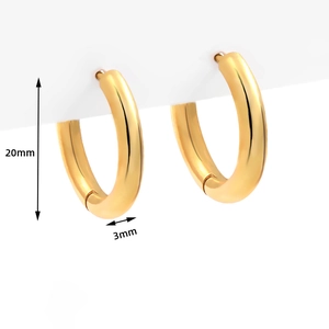 Minimalist 20mm gold geometric hoop earrings with polished finish and 3mm thickness