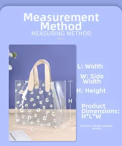 Détail du sac cadeau transparent en PVC à motif marguerites avec guide des dimensions