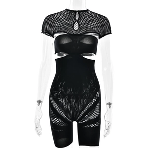 Combishort tricoté moulant sexy noir avec détails ajourés et design en maille extensible