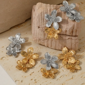 Vintage French Stainless Steel Necklace And Earrings Textured Flower Jewelry For Women Elegant Gold Silver Tone Accessory
