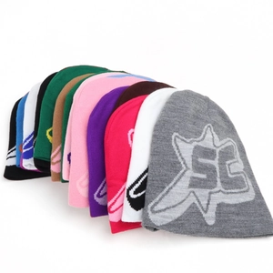 Multi-color jacquard knit beanies with 5C star logo for winter warmth and hip-hop style