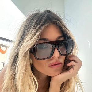 Chic oversized square tortoise shell sunglasses with gradient grey lenses for women