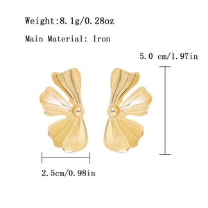 Golden 3D flower petal earrings in polished iron metal measuring 5.0cm height