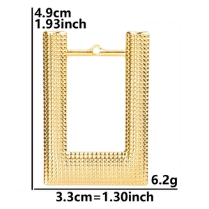Detailed size view of a gold 18k plated rectangular pendant with 3D pyramid textures
