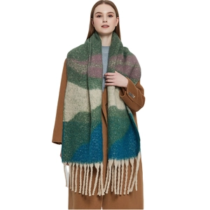 Dicker Mohair-Stil Schal mit geometrischen Quasten in Grün und Blau Farbmuster Damen