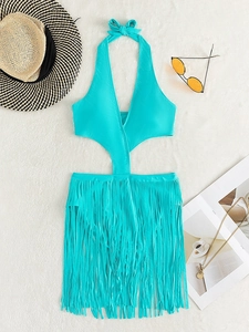 Détail à plat d'un monokini sarcelle avec col licou, découpes à la taille et longues franges