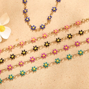 Stainless Steel Daisy Flower Bracelet For Women Colorful Enamel Floral Charm Chain Minimalist Jewelry Gift Adjustable