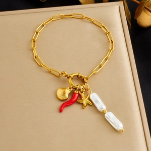 Bracciale In Acciaio Inossidabile Placcato Oro Con Ciondoli Stella Marina Conchiglia Perla Artificial Barocca Peperoncino Rosso Gioielli