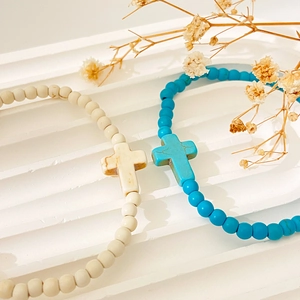 Ensemble de bracelets de perles bohème avec croix en turquoise et blanc cassé