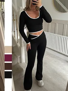 Haut Court À Manches Longues Et Pantalon Évasé Taille Haute En Polyester Spandex Avec Liseré Contrasté Vêtement Sport