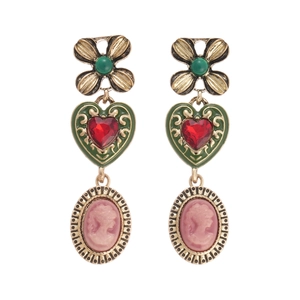 Boucles d'oreilles rétro en or avec cœurs verts et pendentifs portrait rose style vintage