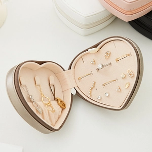 Portable heart-shaped PU leather jewelry travel case with zipper and interior compartments