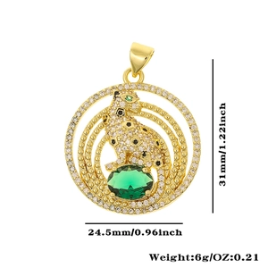 Detailed size chart for a gold leopard pendant with green gems and white zircons