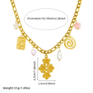 Gold-plated rhombus plum flower and butterfly pendant necklace with spiral square elements