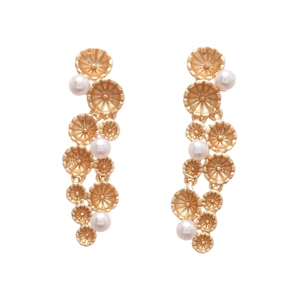 Elegant gold flower tassel drop earrings with white pearls for women in vintage style