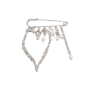 Chunky silver liquid lava heart brooch with white pearls and elegant metallic chain accent