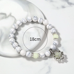 Luminous lotus flower bracelet with white marble beads and 18cm elastic band