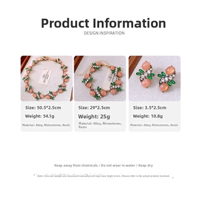 Detail view of vintage resin jewelry set with size and weight specifications on white