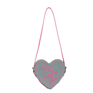 Sac bandoulière chic en forme de cœur en similicuir gris avec bordure rose brodée