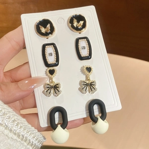 Boucles D'oreilles Künstliche Perle Nœud Papillon Vintage Alliage Strass Émail Bijoux Avec Tige En Argent Pour Femme Élégant