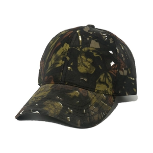 Outdoor camouflage baseball cap with forest pattern in bionic leaf print for tactical use