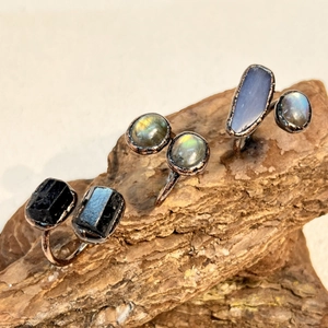 Natural Raw Gemstone Adjustable Open Ring Vintage Copper Irregular Black Tourmaline Kyanite Labradorite Bohemian Jewelry