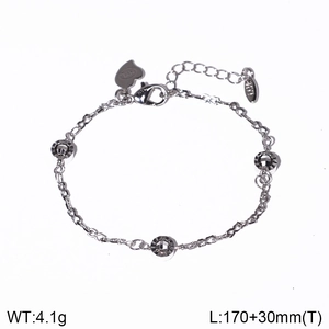 Silver butterfly bracelet detail showing 170+30mm length and 4.1g weight parameters