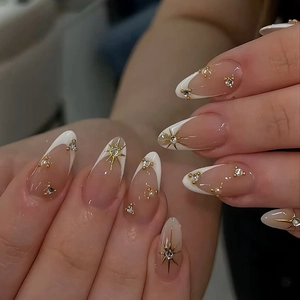Glossy French Tip Press On Nails Nude Pink Almond False Nails With Rhinestones Faux Artificial Pearls Gold Star Decor