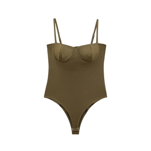 Olijfgroene satijnen bodysuit met dunne bandjes en voorgevormde buste op witte basis
