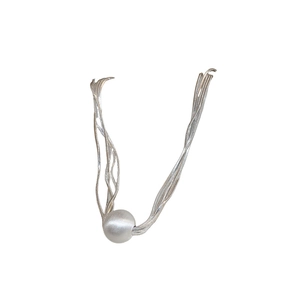Multi-layer silver chain choker necklace featuring a central white pearl pendant