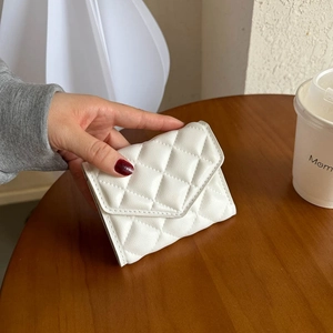 Women Short Wallet Quilted Diamond Pattern PU Leather Card Holder Envelope Flap Minimalist Fashion Niche Design Purse
