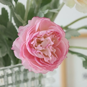 Pink ranunculus silk flower with three realistic heads for home interior decoration