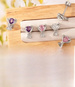 Detailed view of titanium steel bouquet earrings with heart-shaped zircon and size specs