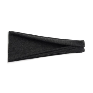 Détail de la texture en tissu noir élastique doux et du bord plié du bandeau de sport