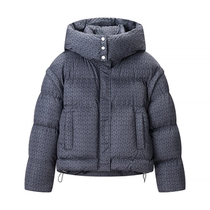 Damen Kapuzenpufferjacke in Dunkelgrau mit geometrischem Muster und Metalldruckknöpfen