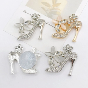Accessori per scarpe con tacchi in strass e fiori di opale in finitura oro e argento