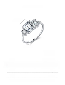 Vue macro de bague en argent S925 avec zircone taille émeraude et spécifications détaillées
