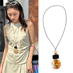 Geometrische Anhänger Halskette Harz Marmor Muster Legierung Lange Pullover Kette Retro Ethno Stil Schmuck Für Damen