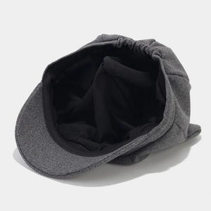 Casquette octogonale grise en laine avec oreilles de chat et bord élastique arrière
