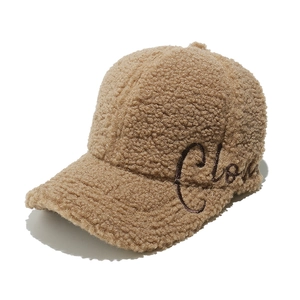 Brown faux shearling baseball cap with elegant letter embroidery for winter warmth