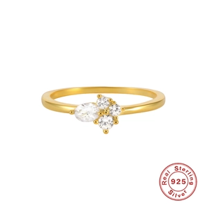 Elegant gold-plated 925 sterling silver wedding ring with oval and round cut gemstones