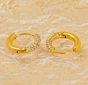 Detail of 18K gold-plated titanium steel hoop earrings with double-row crystals